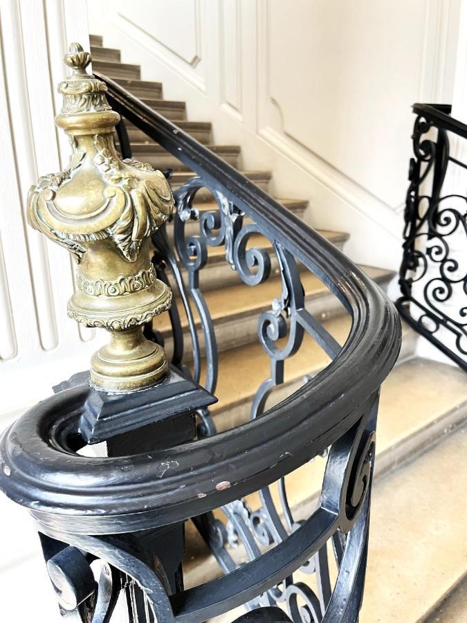 Aux Clefs Des Sacres - Dans Un Hotel Particulier Situe Rue Du Marc - Reims - Hyper Centre Forum Mairie Boulingrin エクステリア 写真