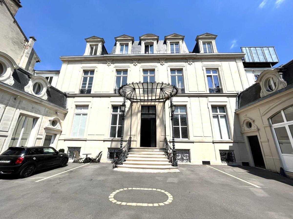Aux Clefs Des Sacres - Dans Un Hotel Particulier Situe Rue Du Marc - Reims - Hyper Centre Forum Mairie Boulingrin エクステリア 写真