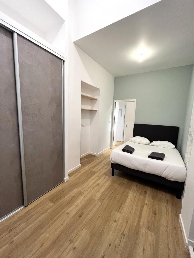 Aux Clefs Des Sacres - Dans Un Hotel Particulier Situe Rue Du Marc - Reims - Hyper Centre Forum Mairie Boulingrin エクステリア 写真